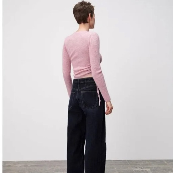 ZARA Gorgeous Pink Crop Sweater with a fun ruching on one side🔥🔥🔥 - Picture 5 of 7
